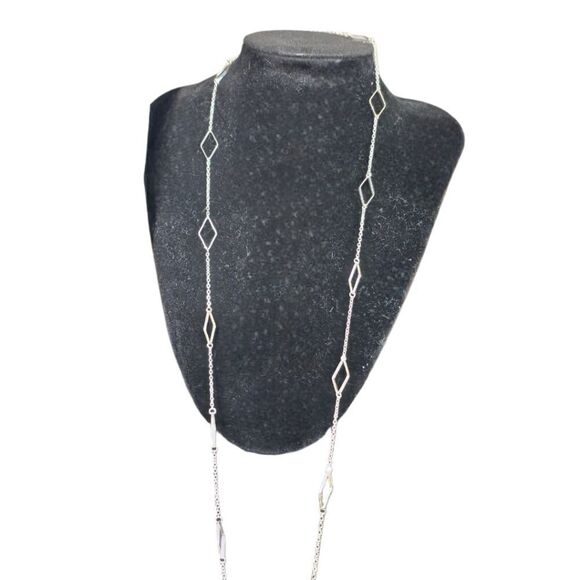 Geometric Elegance Silver Necklace (NWOT) - Picture 5 of 8